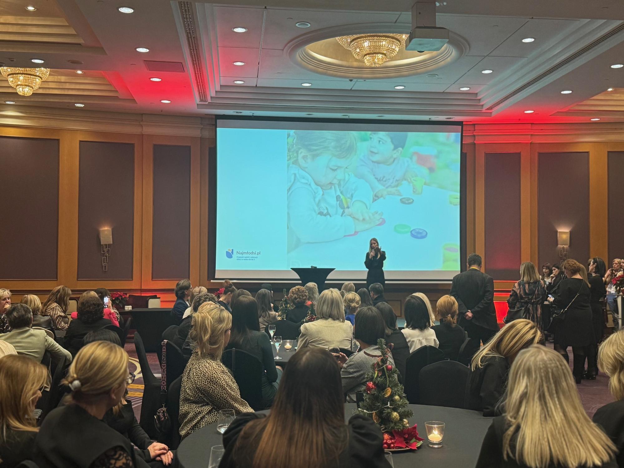 Konferencja standardy opiek nad dziecmi