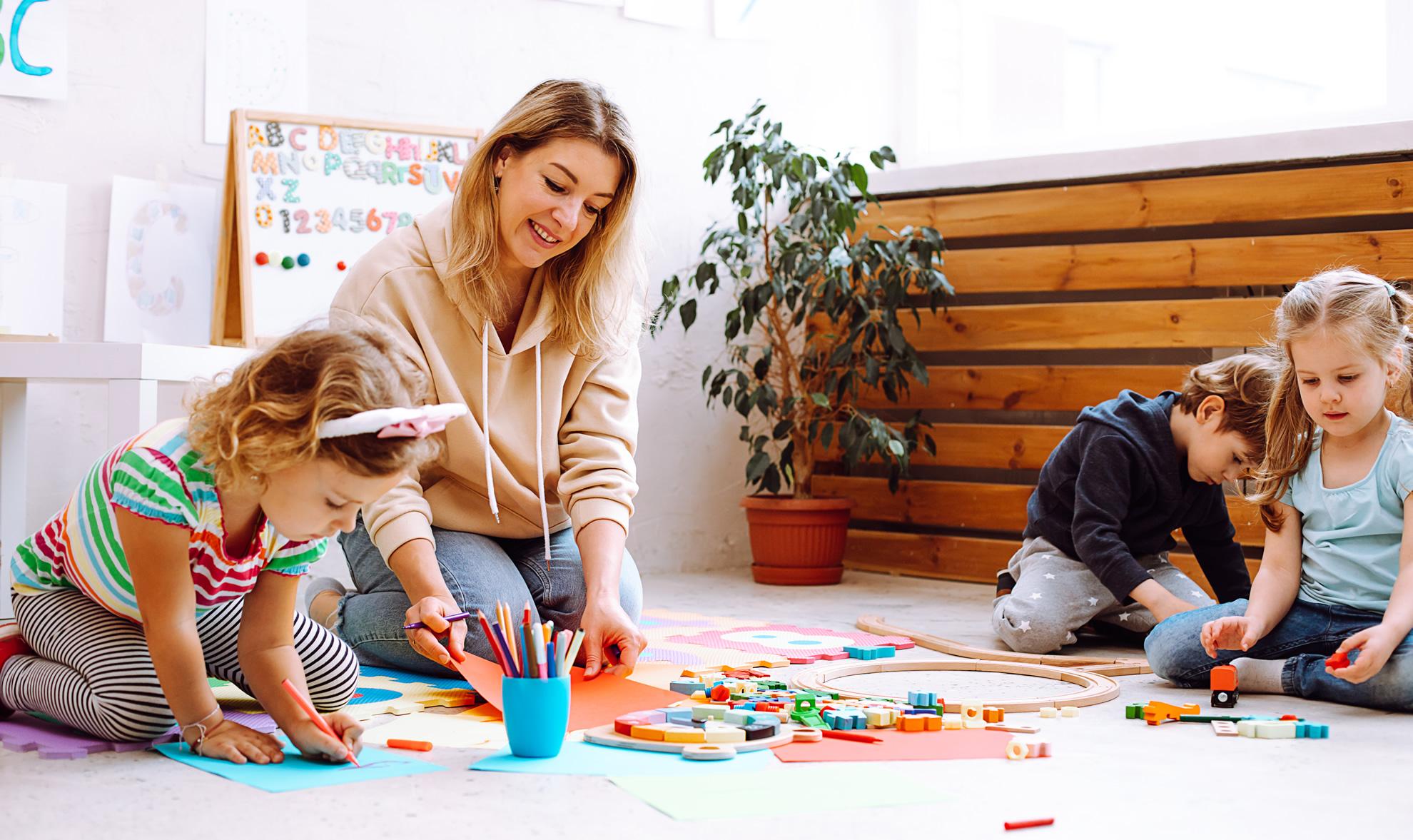 Zdobądź kwalifikacje do pracy w żłobku lub klubie dziecięcym